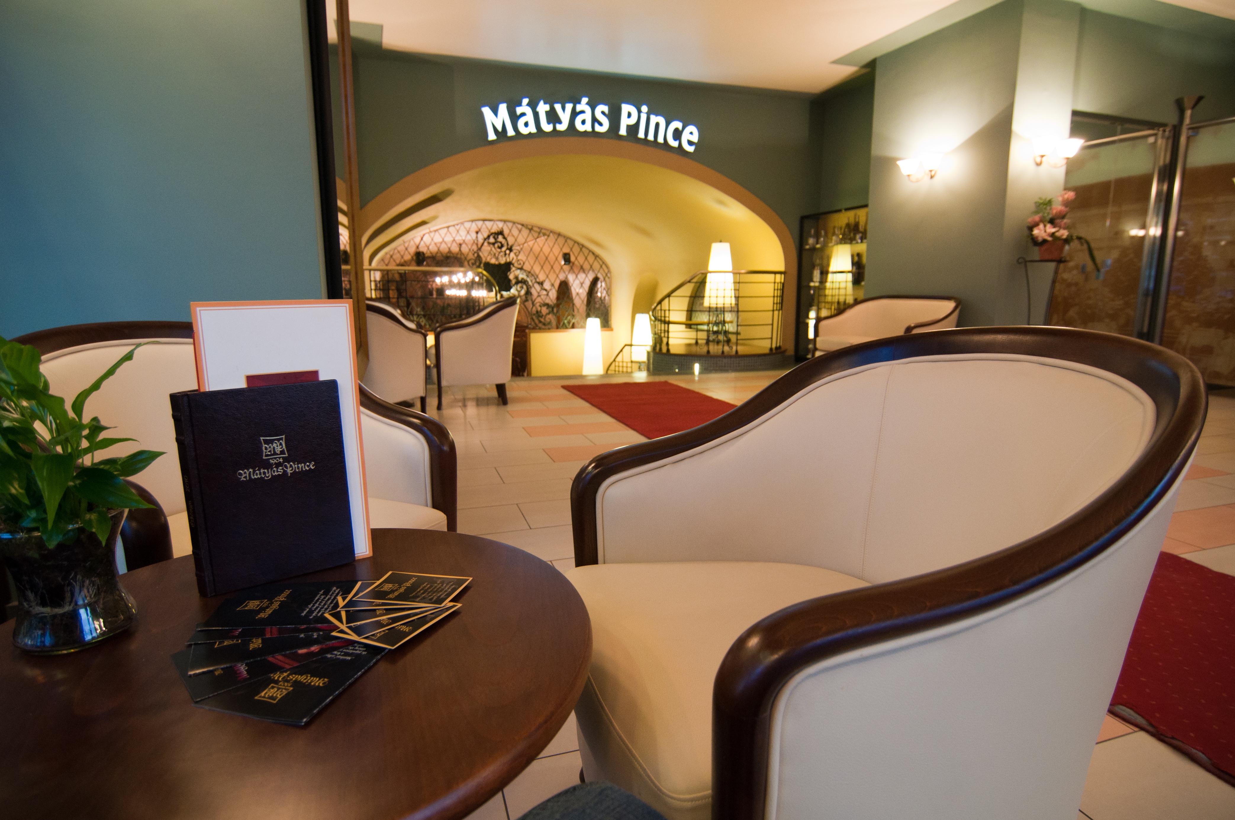 City Hotel Matyas Budapest Bagian luar foto